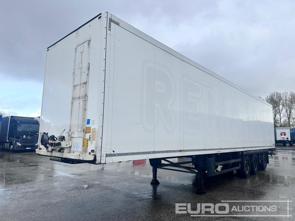 2014 Schmitz Box Trailer, 3 Axle, Steer Axle (Danish Reg. Docs) - Closed box semi-trailer: picture 1 2014 Schmitz Box Trailer, 3 Axle, Steer Axle (Danish Reg. Docs) - Closed box semi-trailer: picture 1