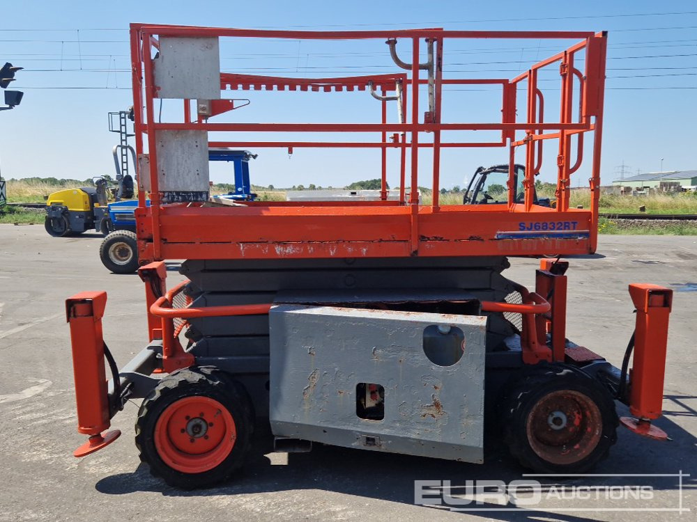 2015 SkyJack SJ6832RT - Aerial platform: picture 2 2015 SkyJack SJ6832RT - Aerial platform: picture 2