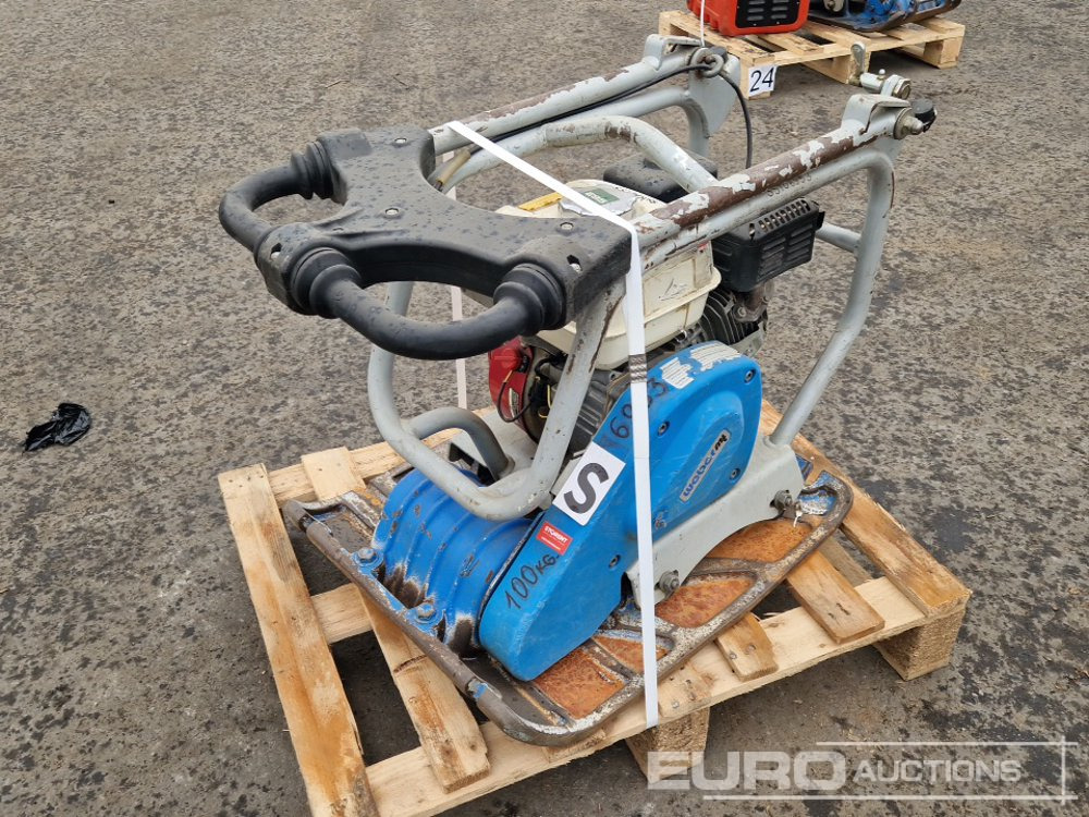 2015 Weber CF3 - Vibratory plate: picture 1 2015 Weber CF3 - Vibratory plate: picture 1