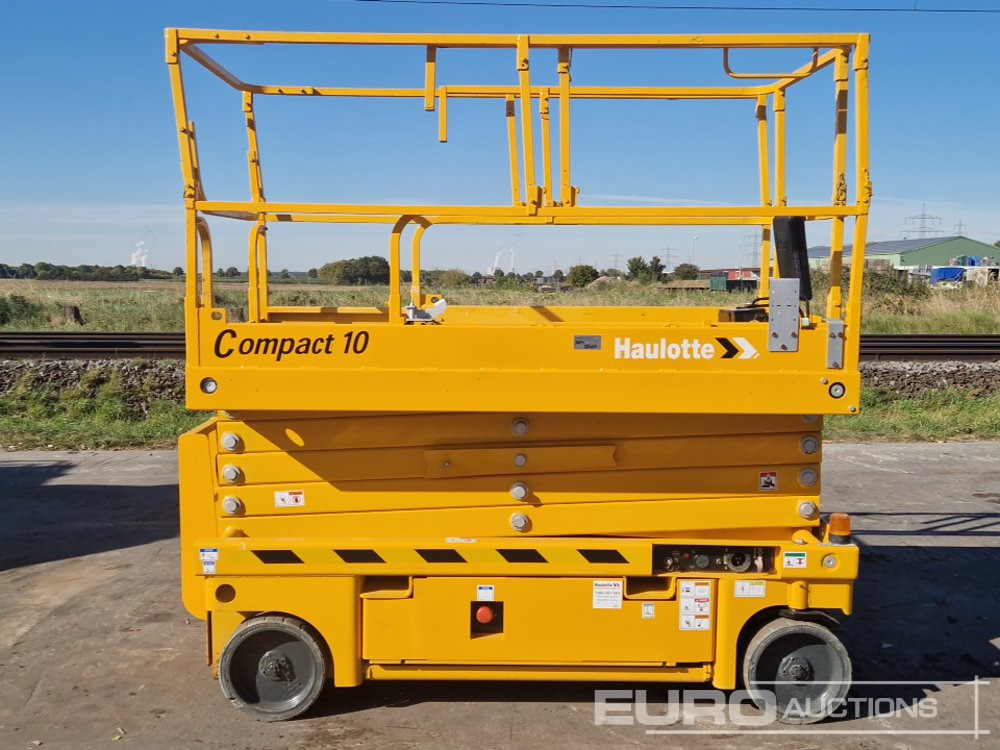 2016 Haulotte Compact 12 - Aerial platform: picture 2 2016 Haulotte Compact 12 - Aerial platform: picture 2