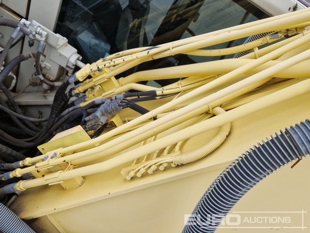 Crawler excavator 2017 CAT 330FL: picture 26