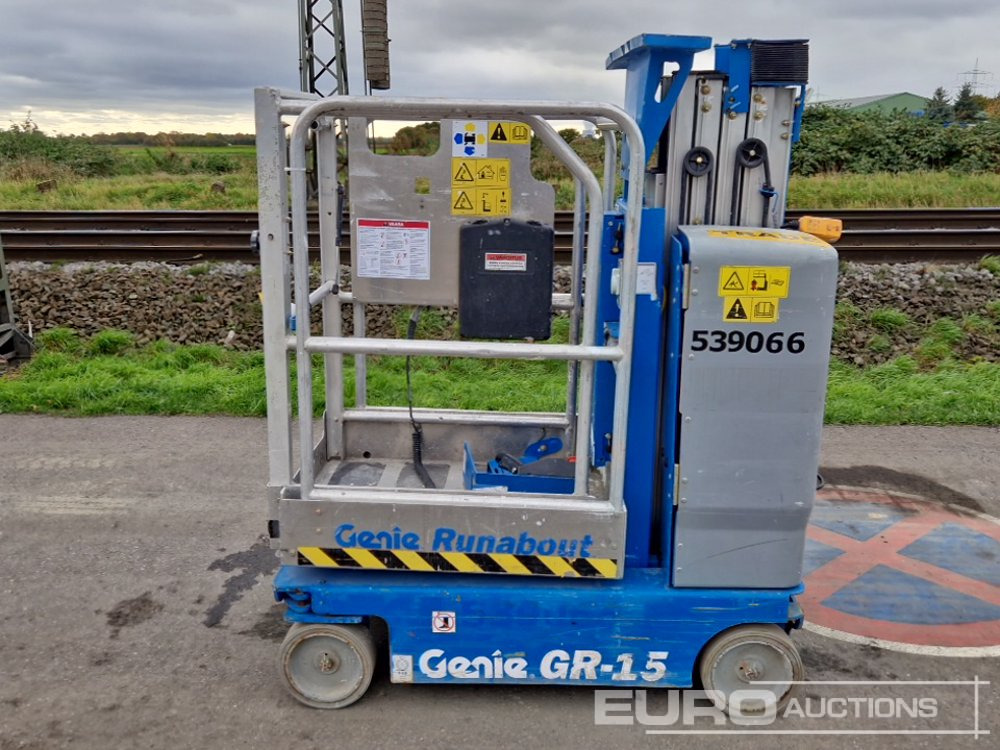 2017 Genie GR-15 - Vertical mast lift: picture 2 2017 Genie GR-15 - Vertical mast lift: picture 2