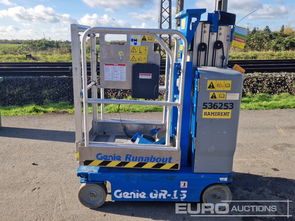 2017 Genie GR-15 - Vertical mast lift: picture 2 2017 Genie GR-15 - Vertical mast lift: picture 2