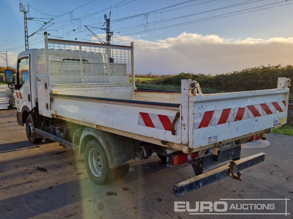 2019 Nissan NT400 - Tipper van: picture 3 2019 Nissan NT400 - Tipper van: picture 3