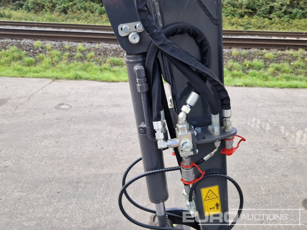 Mini excavator 2023 Eurocomach 19ZT: picture 20