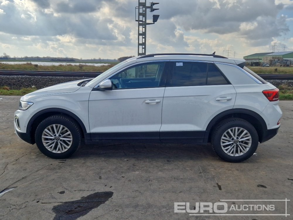 2024 Volkswagen T-Roc - SUV: picture 2 2024 Volkswagen T-Roc - SUV: picture 2