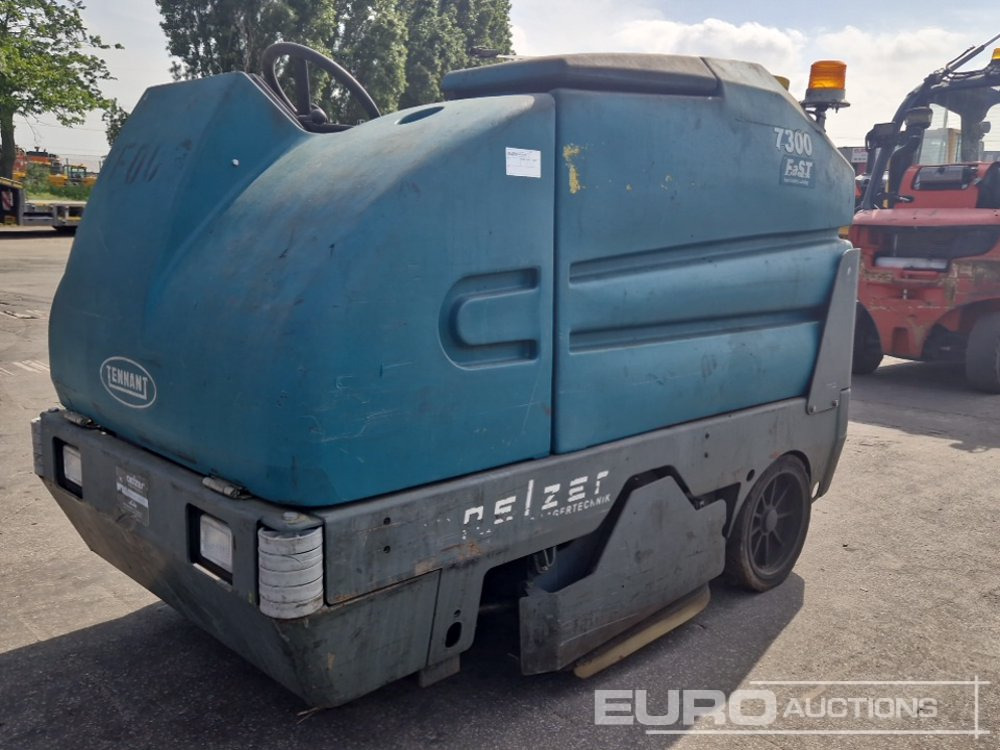 7300 Ride On Scrubning Machine - Scrubber dryer: picture 1 7300 Ride On Scrubning Machine - Scrubber dryer: picture 1