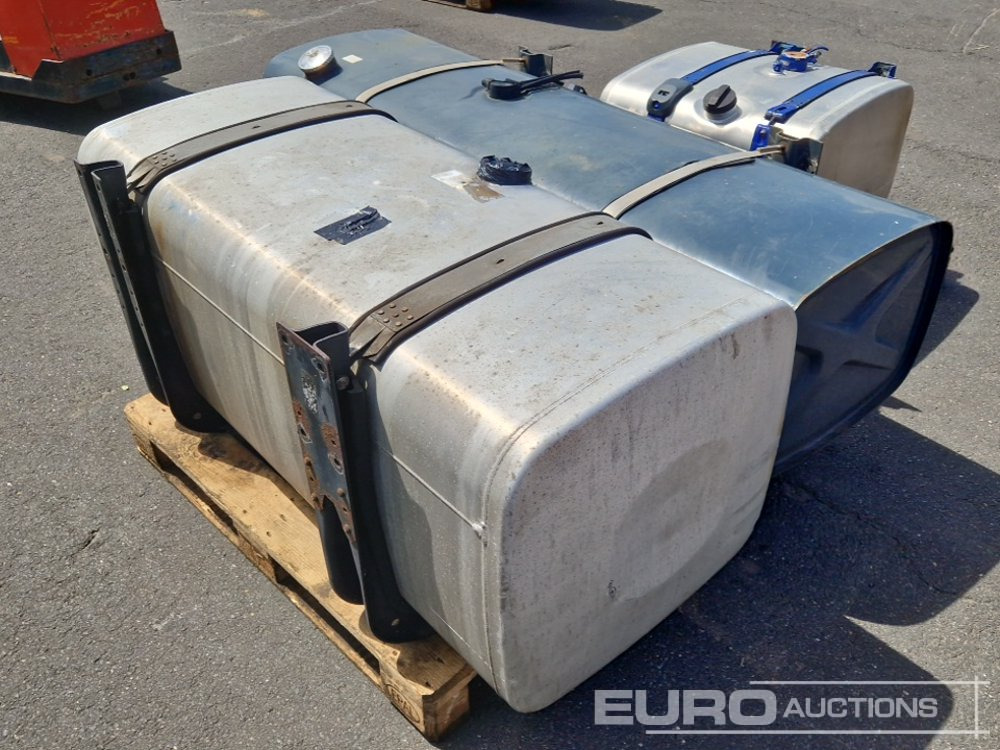 Diesel Fuel Tanks to suit Trac Unit (3 of) - Storage tank: picture 3 Diesel Fuel Tanks to suit Trac Unit (3 of) - Storage tank: picture 3