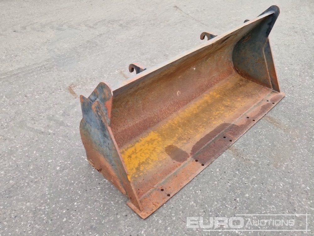 Front Loading Bucket - Bucket: picture 4 Front Loading Bucket - Bucket: picture 4