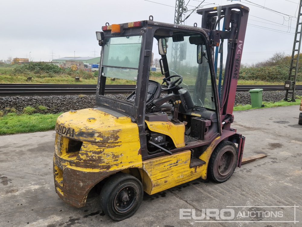 Hyundai Diesel Forklift, 2 Stage Mast, Forks - Diesel forklift: picture 4 Hyundai Diesel Forklift, 2 Stage Mast, Forks - Diesel forklift: picture 4