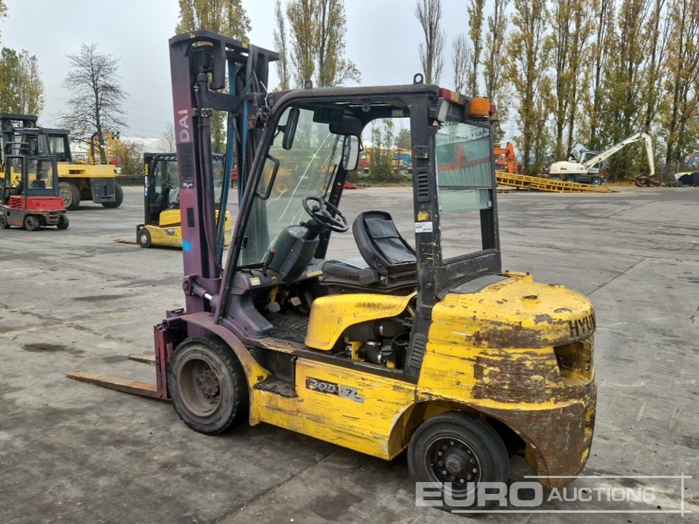Hyundai Diesel Forklift, 2 Stage Mast, Forks - Diesel forklift: picture 3 Hyundai Diesel Forklift, 2 Stage Mast, Forks - Diesel forklift: picture 3