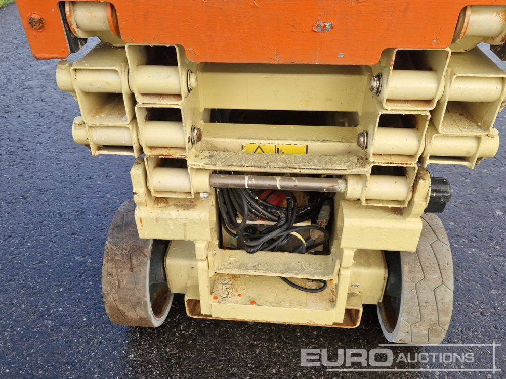 Scissor lift JLG 1930ES: picture 14