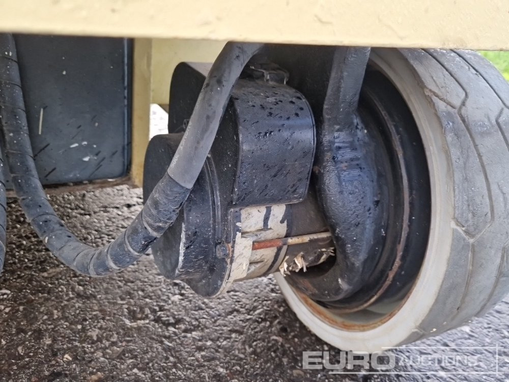 Scissor lift JLG 1930ES: picture 12