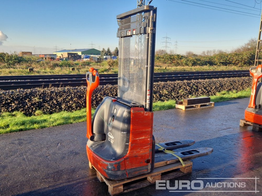 2012 Linde L12 - Material handling equipment: picture 3 2012 Linde L12 - Material handling equipment: picture 3