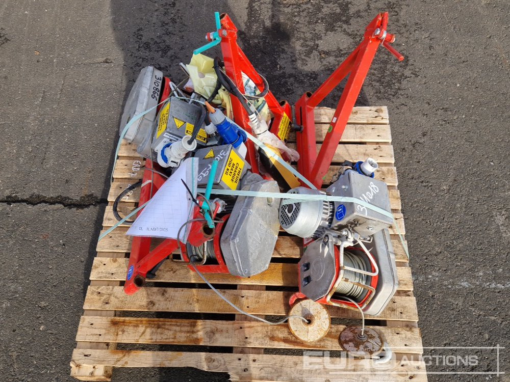 Winches (3 of) - Material handling equipment: picture 5 Winches (3 of) - Material handling equipment: picture 5