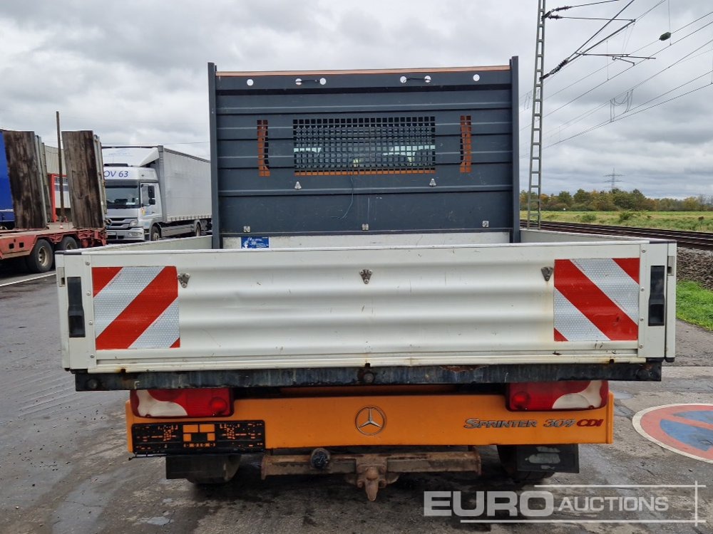 Mercedes Benz Sprinter 309CDI - Flatbed van: picture 4 Mercedes Benz Sprinter 309CDI - Flatbed van: picture 4