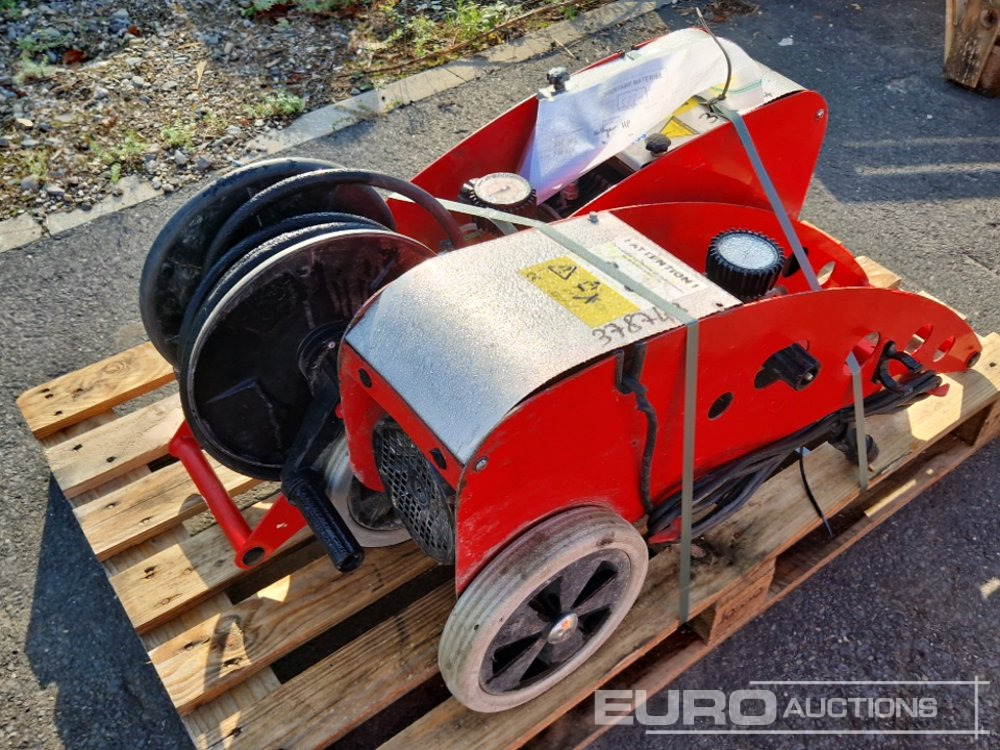 Pressure Washers (2 of) - Pressure washer: picture 2 Pressure Washers (2 of) - Pressure washer: picture 2
