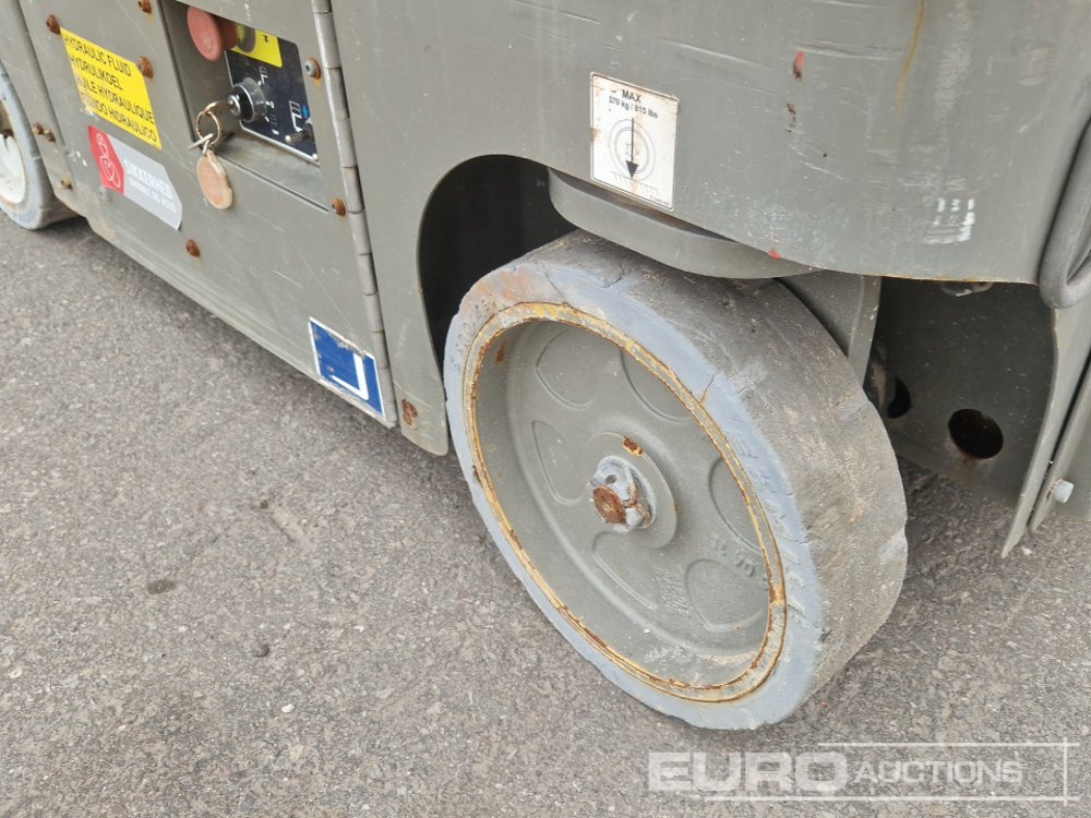 Snorkel TM12-C-E - Vertical mast lift: picture 5 Snorkel TM12-C-E - Vertical mast lift: picture 5