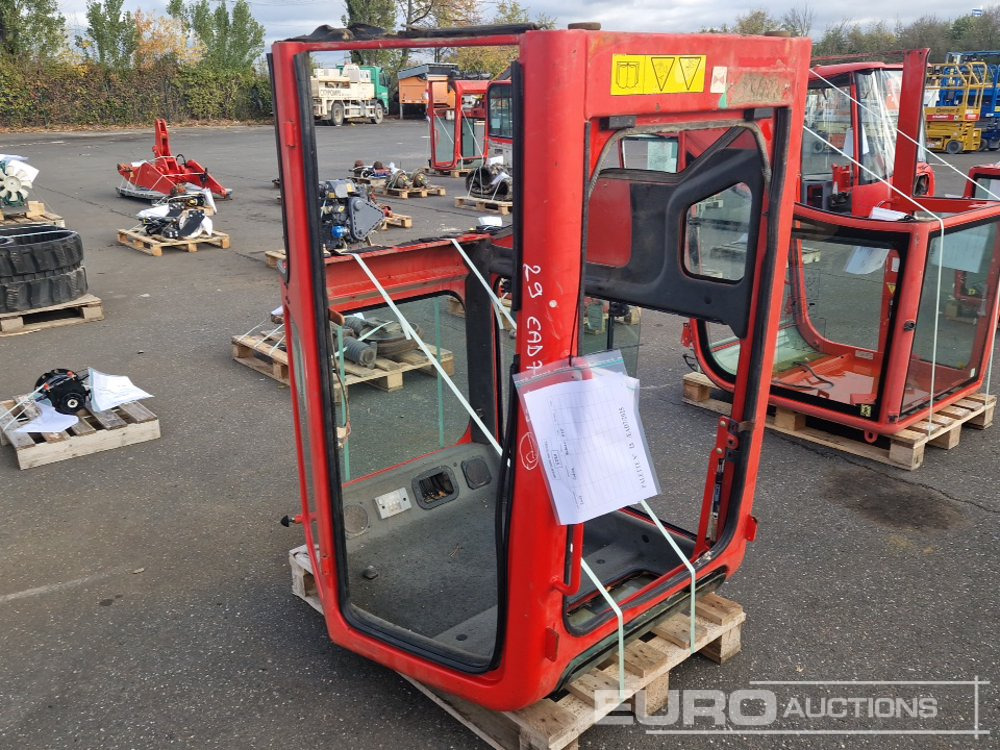 Cabin to suit Bobcat E25 - Spare parts for Excavator: picture 3 Cabin to suit Bobcat E25 - Spare parts for Excavator: picture 3