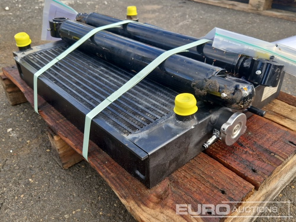 Cylinder (2 of) + Radiator to suit Thwaites MACH201 - Spare parts: picture 5 Cylinder (2 of) + Radiator to suit Thwaites MACH201 - Spare parts: picture 5