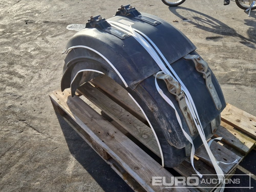 Wheel Covers to suit Volvo EW60E - Spare parts: picture 2 Wheel Covers to suit Volvo EW60E - Spare parts: picture 2