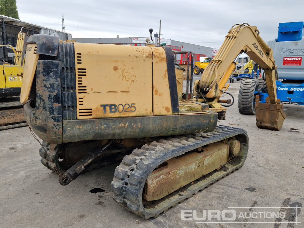 Takeuchi TB025 - Mini excavator: picture 4 Takeuchi TB025 - Mini excavator: picture 4