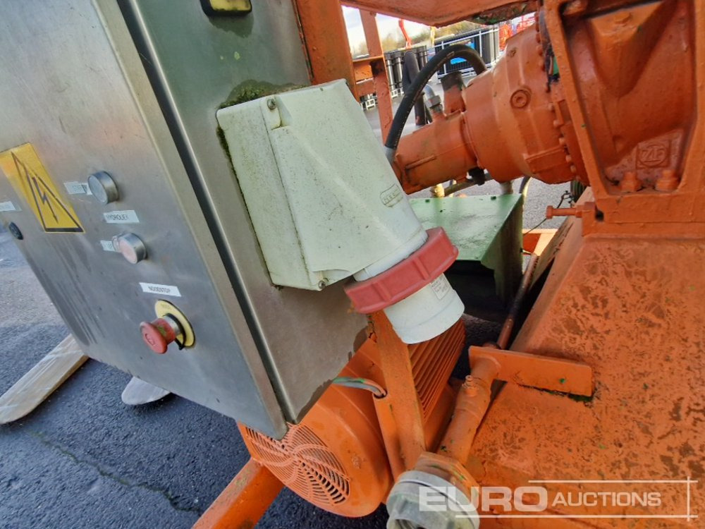 Concrete mixer Truck Mounted Cement Mixer: picture 10