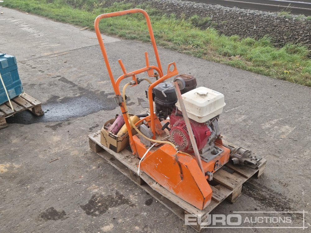 Walk Behind Asphalt Saw, Pneumatic Breaker + Spares - Asphalt machine: picture 5 Walk Behind Asphalt Saw, Pneumatic Breaker + Spares - Asphalt machine: picture 5