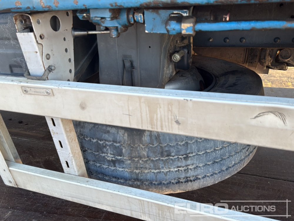 Dropside/ Flatbed truck 2006 Iveco ML160E24: picture 13