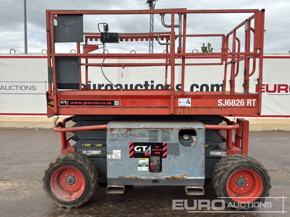 2013 SkyJack SJ6826RT - Aerial platform: picture 2 2013 SkyJack SJ6826RT - Aerial platform: picture 2
