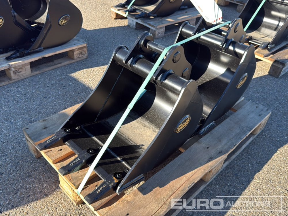 Geith Digging Bucket H03-0450-11404 to suit MCR1009 (S/Ns 1175044, 1175046) (2 of) - Bucket: picture 2 Geith Digging Bucket H03-0450-11404 to suit MCR1009 (S/Ns 1175044, 1175046) (2 of) - Bucket: picture 2