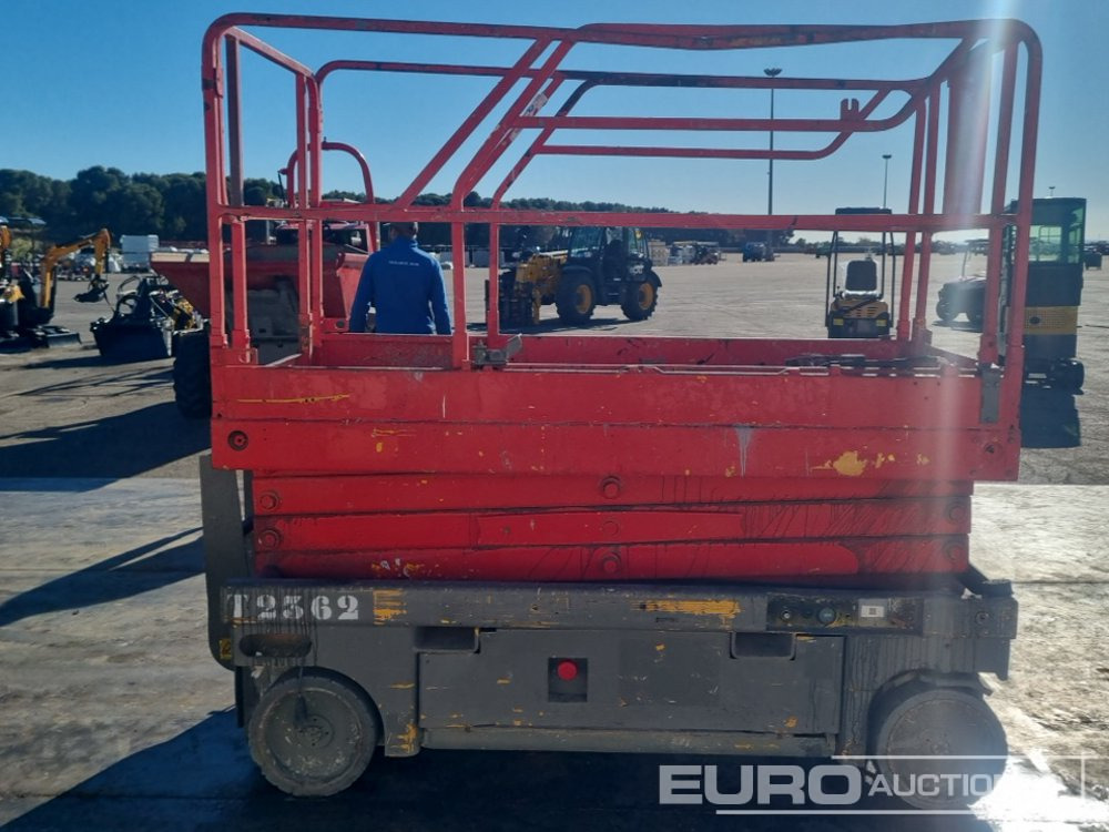 Aerial platform Haulotte Compact 10: picture 6 Aerial platform Haulotte Compact 10: picture 6