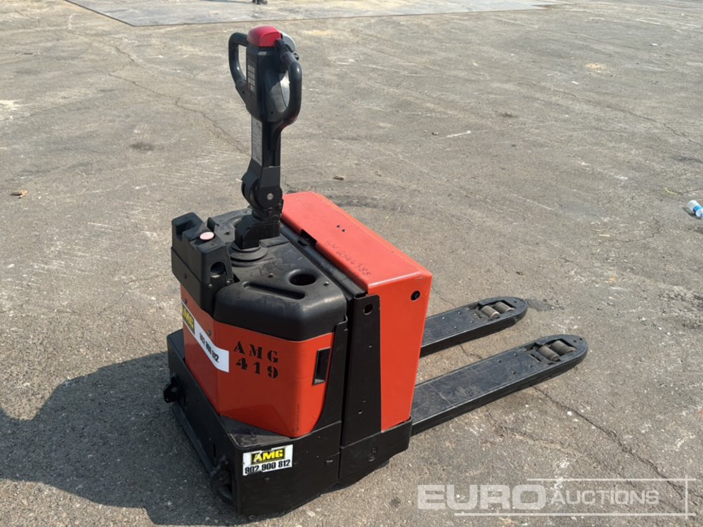 2008 BT LPE200 - Material handling equipment: picture 2 2008 BT LPE200 - Material handling equipment: picture 2