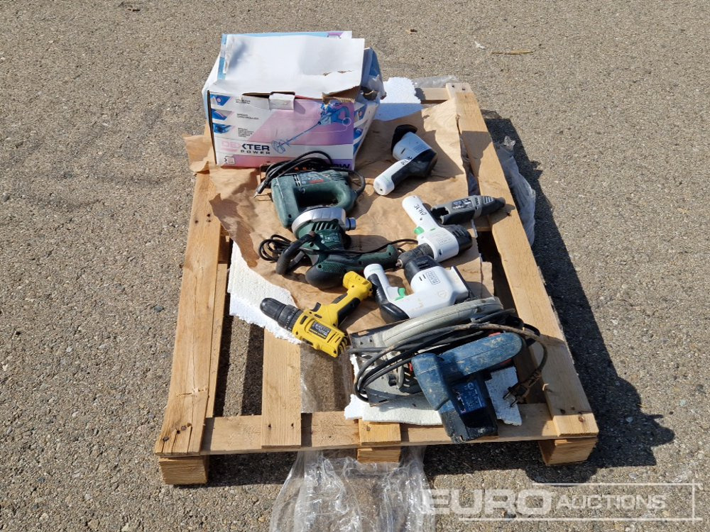 Pallet of Various Power Tools - Construction equipment: picture 4 Pallet of Various Power Tools - Construction equipment: picture 4