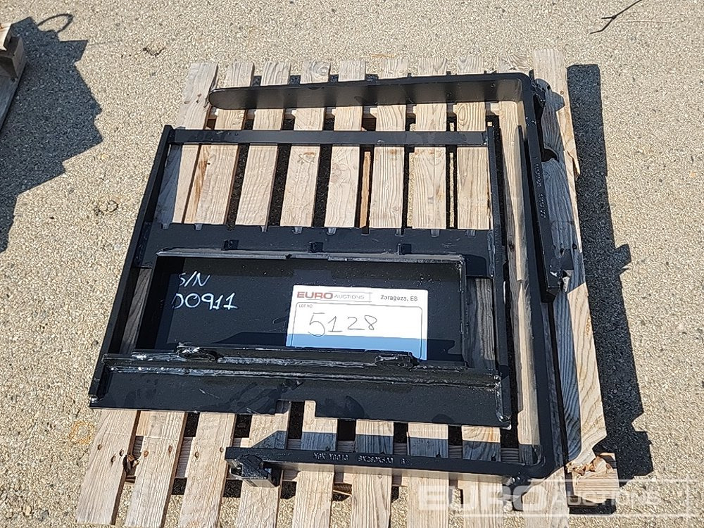 Unused 2025 Captok CK-XHC - Forks for Skid steer loader: picture 5 Unused 2025 Captok CK-XHC - Forks for Skid steer loader: picture 5