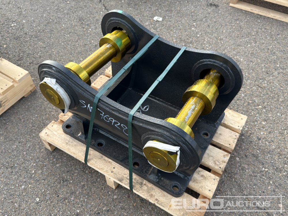 Unused Häner Greasing Pin Ø 70 mm, Pin to Pin 463 mm, width 287 mm - Quick coupler: picture 2 Unused Häner Greasing Pin Ø 70 mm, Pin to Pin 463 mm, width 287 mm - Quick coupler: picture 2