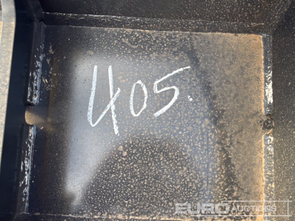 Unused Häner Greasing Pin Ø 90 mm | 80mm, Pin to Pin 485 mm, width 390 mm - Quick coupler: picture 5 Unused Häner Greasing Pin Ø 90 mm | 80mm, Pin to Pin 485 mm, width 390 mm - Quick coupler: picture 5