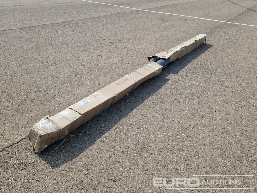 Wall Mounted Sunblocker (4x2.5m) / Toldo Manual - Construction equipment: picture 4 Wall Mounted Sunblocker (4x2.5m) / Toldo Manual - Construction equipment: picture 4