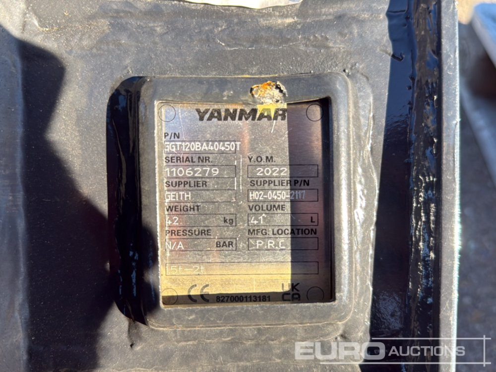 Yanmar Bucket GGT120BA40450T to Suit 1.5-2 Ton Excavator (S/Ns 1106279, 1106284, 1106290) (3 of) - Bucket: picture 5 Yanmar Bucket GGT120BA40450T to Suit 1.5-2 Ton Excavator (S/Ns 1106279, 1106284, 1106290) (3 of) - Bucket: picture 5