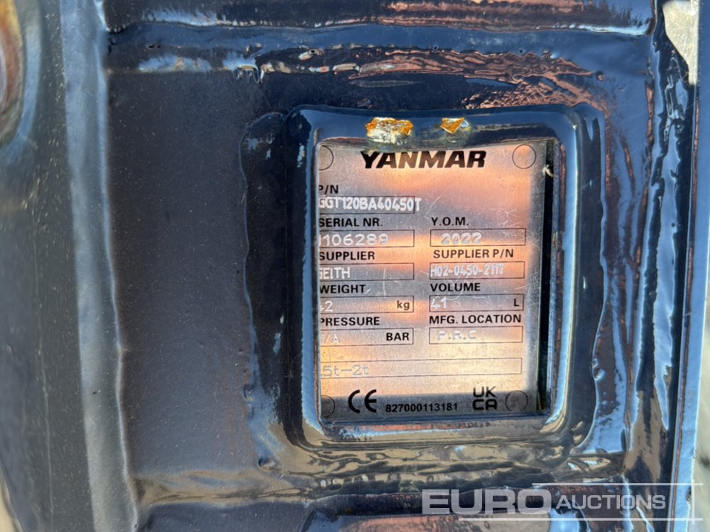 Yanmar Bucket GGT120BA40450T to Suit 1.5-2 Ton Excavator (S/Ns 1106289, 1160283, 1160280) (3 of) - Bucket: picture 5 Yanmar Bucket GGT120BA40450T to Suit 1.5-2 Ton Excavator (S/Ns 1106289, 1160283, 1160280) (3 of) - Bucket: picture 5