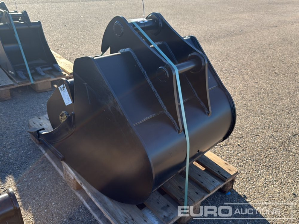 Yanmar Bucket LGT000BA4075QSV to Suit 6-10 Ton Excavator (S/N 1183799), Geith Bucket H04-0600 to Suit QR40 (S/N 1091325) - Bucket: picture 2 Yanmar Bucket LGT000BA4075QSV to Suit 6-10 Ton Excavator (S/N 1183799), Geith Bucket H04-0600 to Suit QR40 (S/N 1091325) - Bucket: picture 2