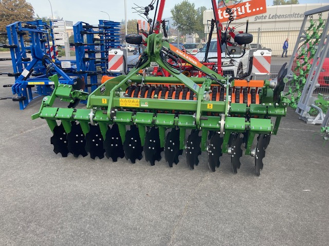 Amazone Catros 3003 - Disc harrow: picture 1 Amazone Catros 3003 - Disc harrow: picture 1
