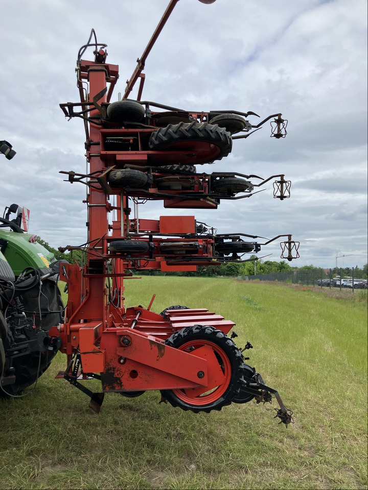 Becker Rübendrille 12 Reihen - Seed drill: picture 4 Becker Rübendrille 12 Reihen - Seed drill: picture 4