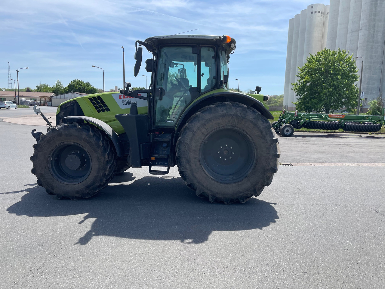 Claas Arion 660 C-matic - Farm tractor: picture 1 Claas Arion 660 C-matic - Farm tractor: picture 1