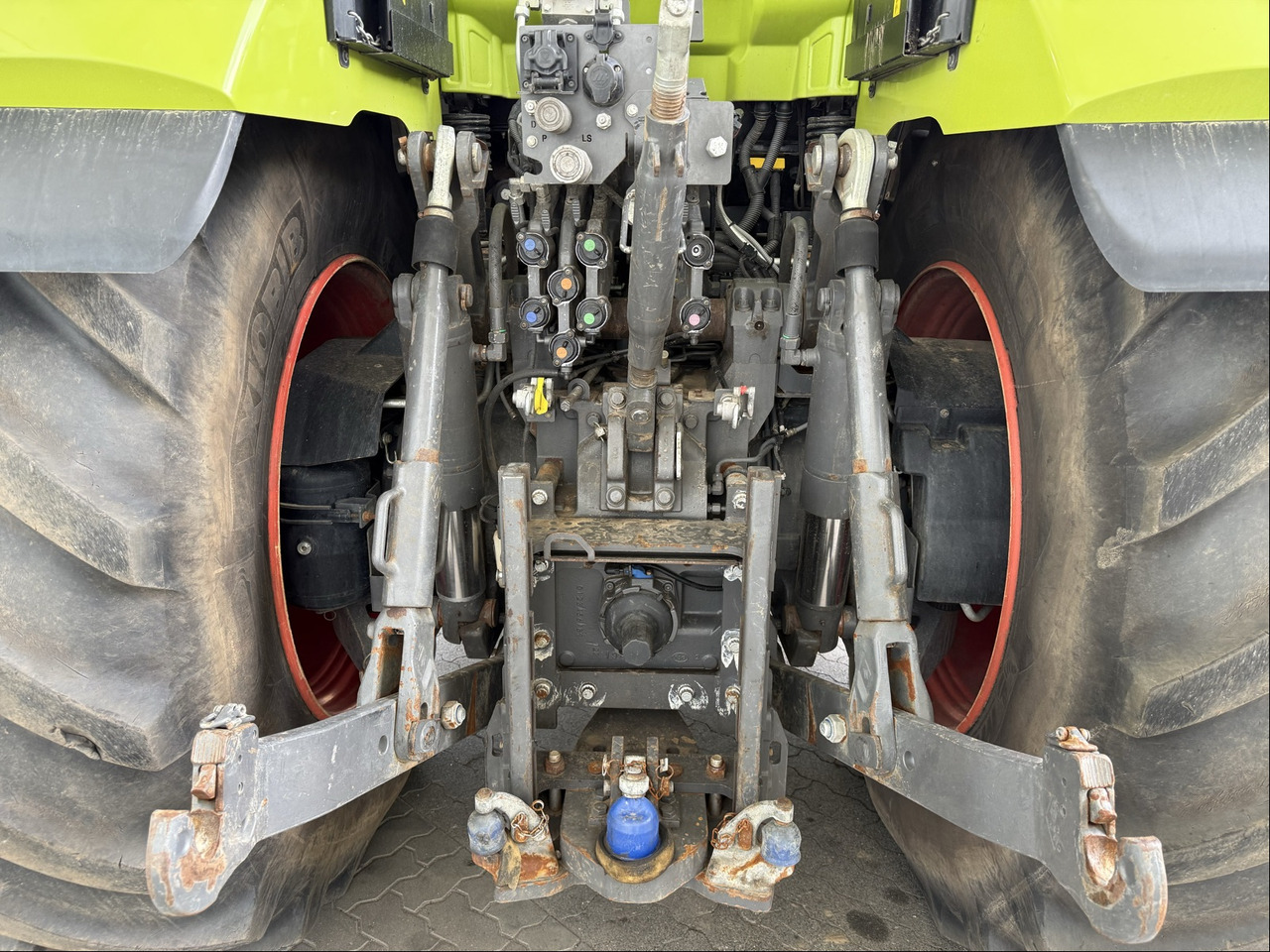 Claas Axion 960 - Farm tractor: picture 2 Claas Axion 960 - Farm tractor: picture 2
