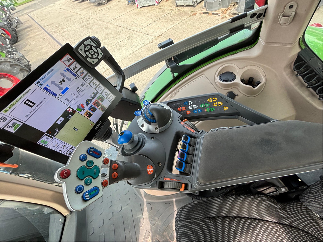 Farm tractor Fendt 1050 Vario S4 ProfiPlus: picture 13
