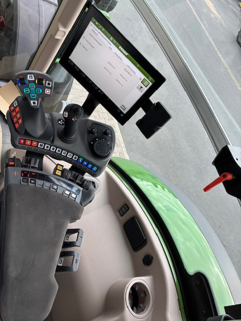 Fendt 618 Vario Power  Setting2 - Farm tractor: picture 3 Fendt 618 Vario Power  Setting2 - Farm tractor: picture 3