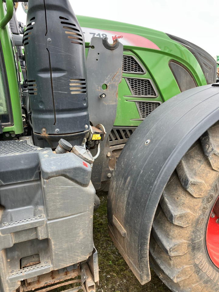 Fendt 718 Vario S4 Power - Farm tractor: picture 5 Fendt 718 Vario S4 Power - Farm tractor: picture 5