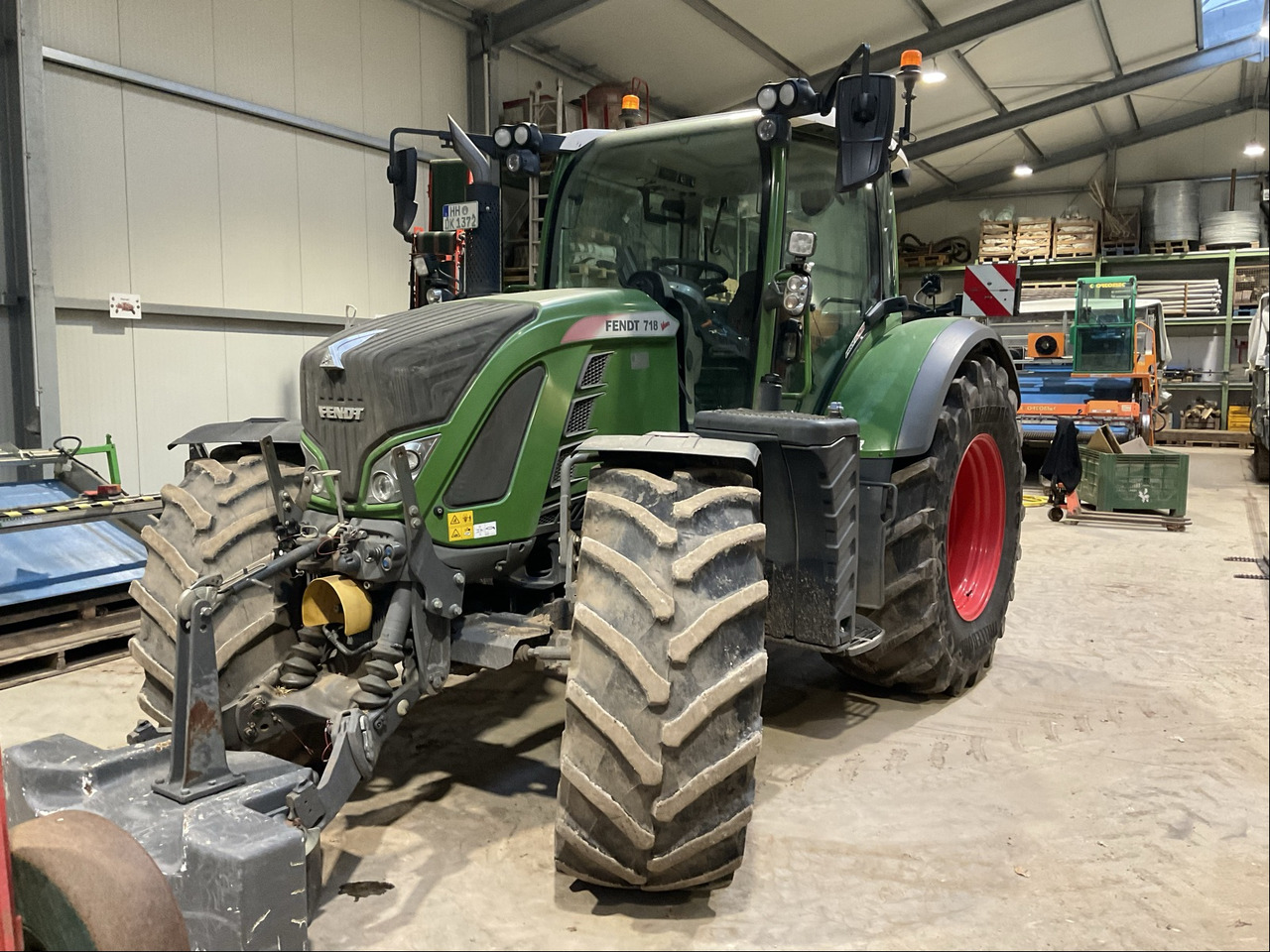 Fendt 718 Vario S4 ProfiPlus - Farm tractor: picture 1 Fendt 718 Vario S4 ProfiPlus - Farm tractor: picture 1
