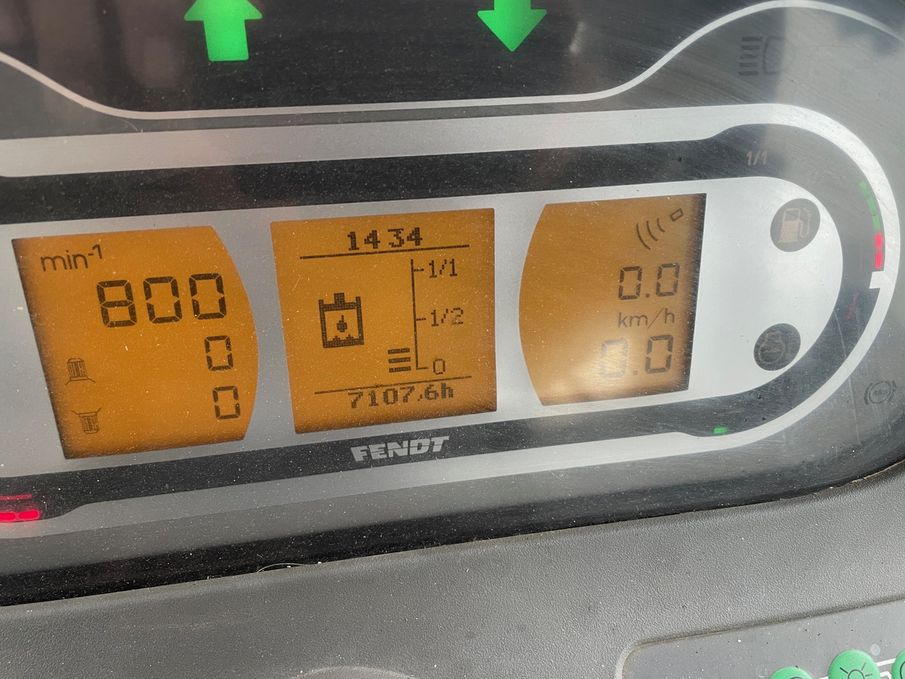 Fendt 718 Vario S4 ProfiPlus - Farm tractor: picture 2 Fendt 718 Vario S4 ProfiPlus - Farm tractor: picture 2